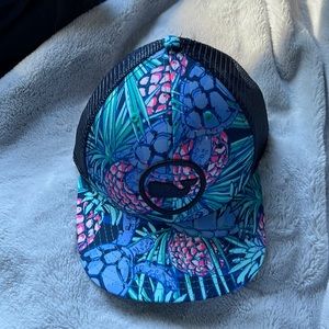 NWT VINEYARD VINES SEA TURTLE BAY WHALE DOT TRUCKER HAT.